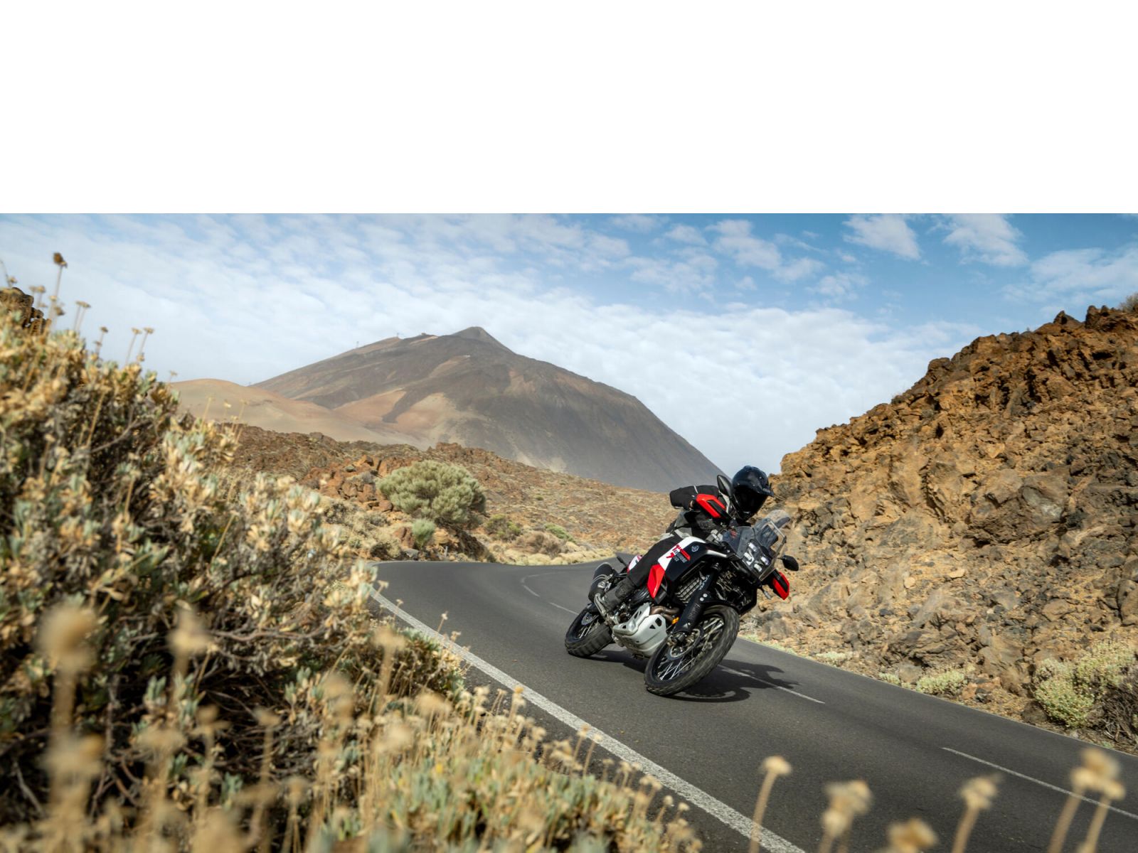 Мотоцикл YAMAHA TÉNÉRÉ 700 WORLD RAID (Redline White) 2026